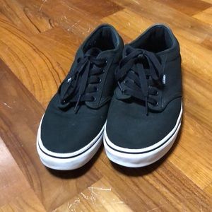 Men’s black vans